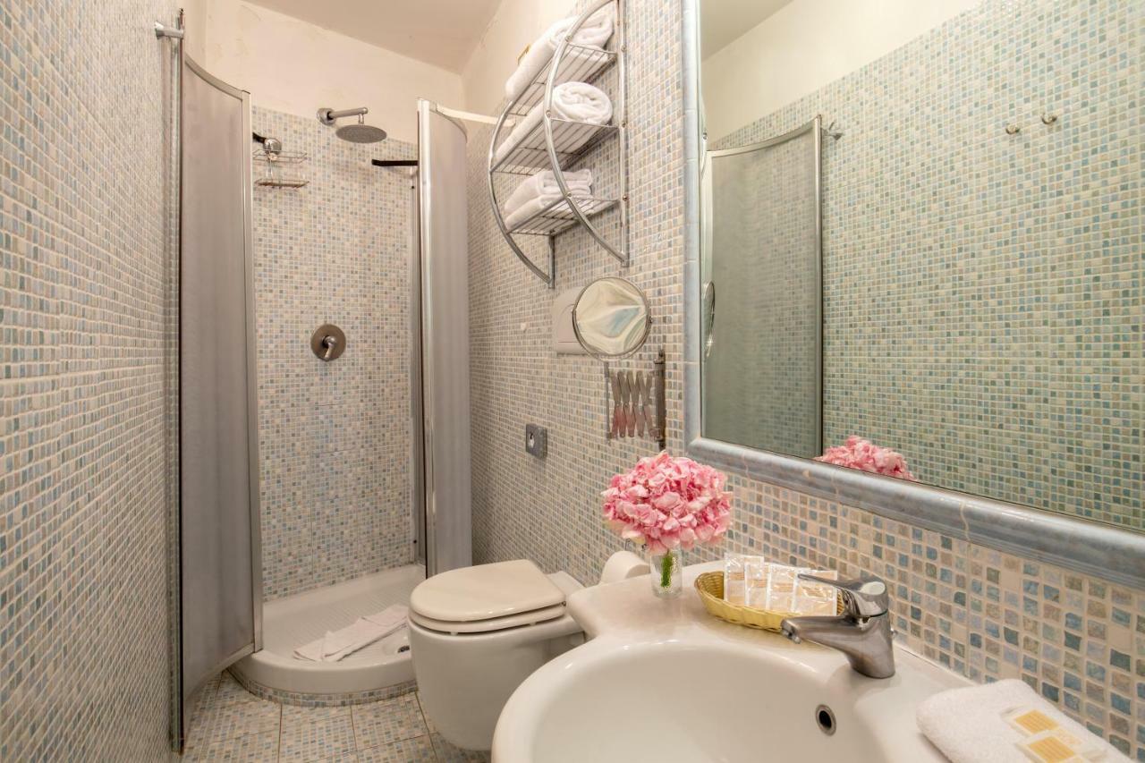 Residenza Canova Tadolini - 4* Roma