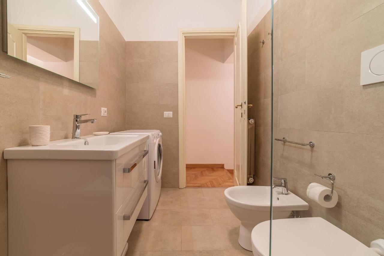 Apartment A Peaceful Retreat 2 Minutes From Piazza Navona - Fromhometorome *