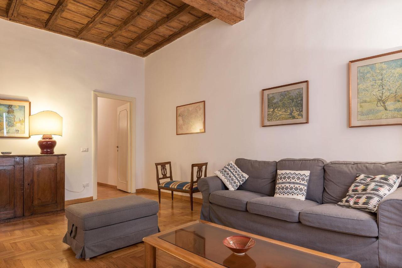 Apartment A Peaceful Retreat 2 Minutes From Piazza Navona - Fromhometorome