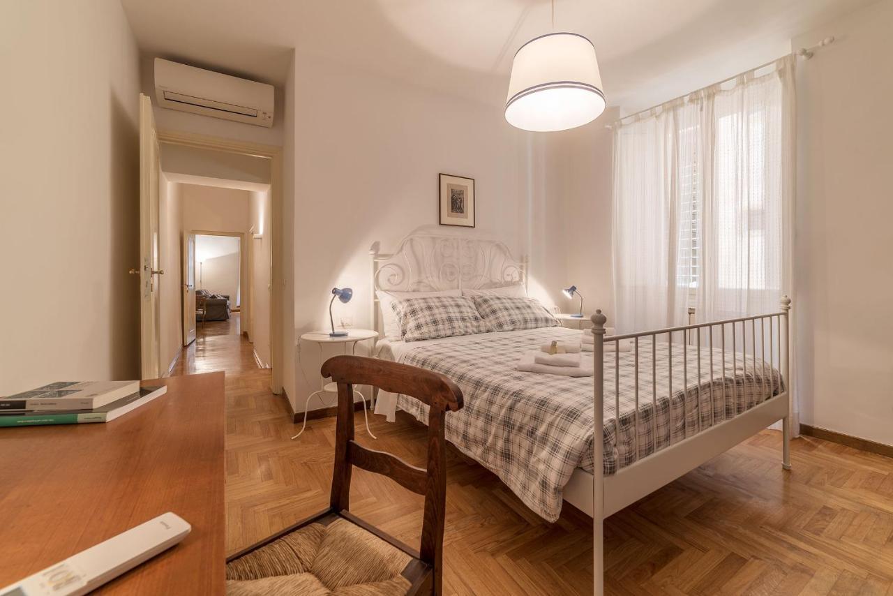 A Peaceful Retreat 2 Minutes From Piazza Navona - Fromhometorome Apartment *