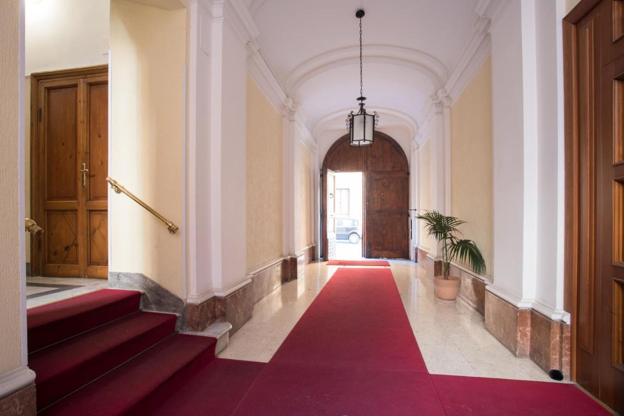 Domus Romantica Guest house Rome