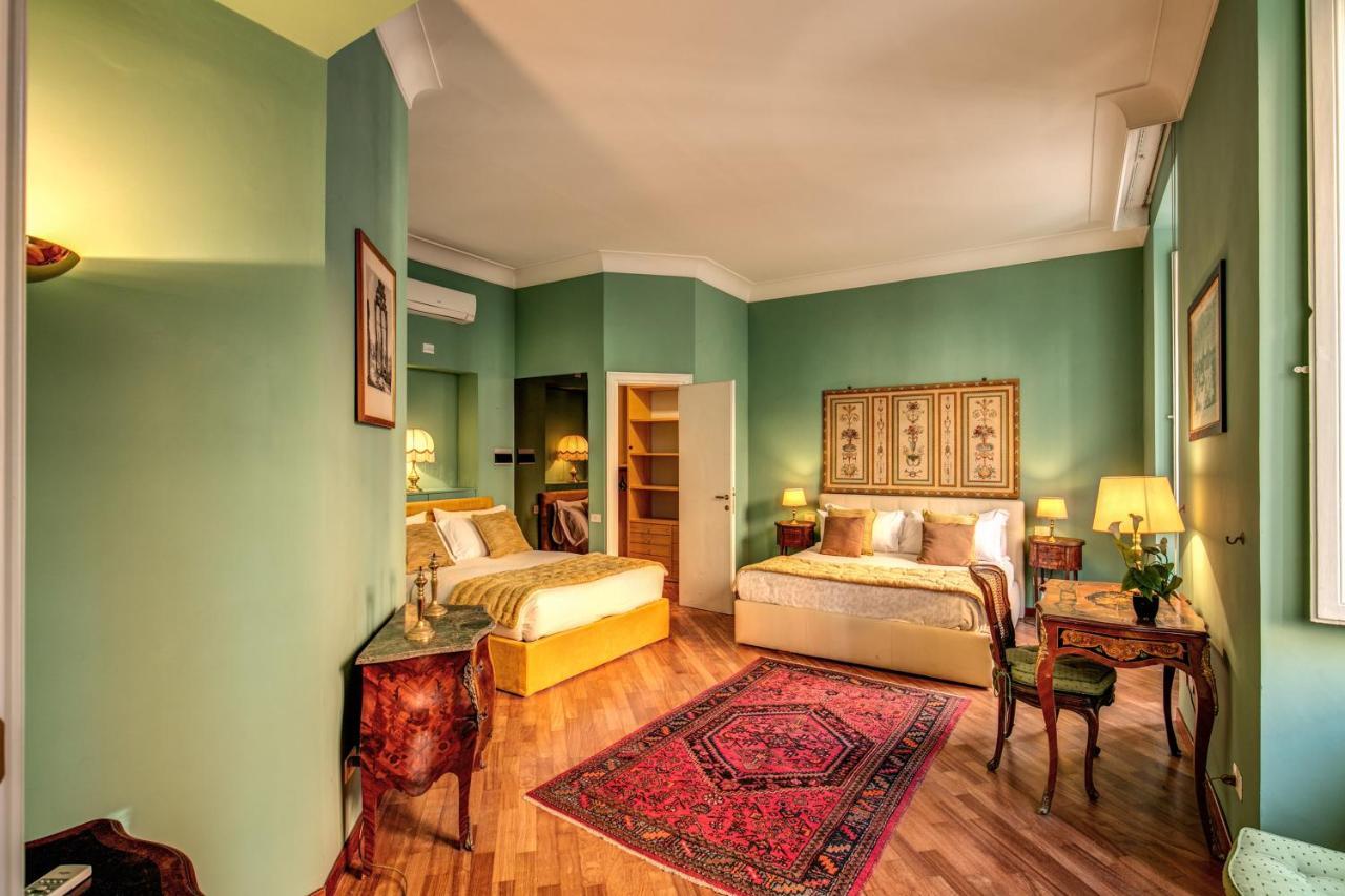 Charming By The Vatican Sx *