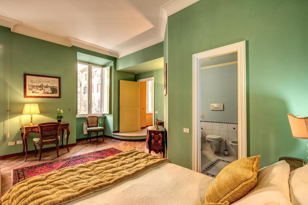 Charming By The Vatican Sx