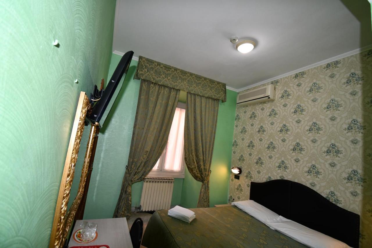 Ferrarese Hotel Roma