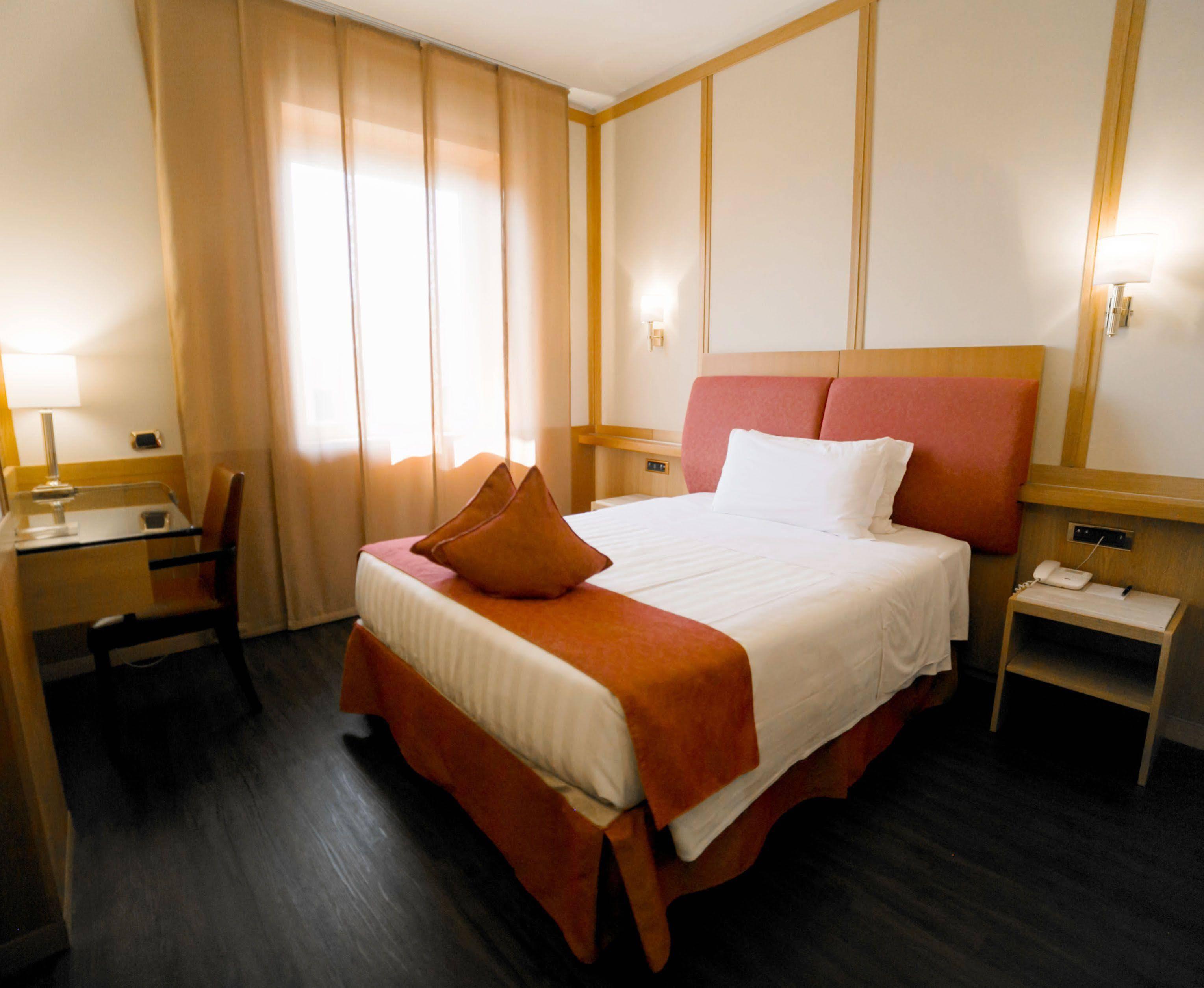 Hotel Western President - Colosseo 4*