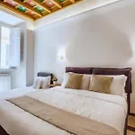 Iflat Trevi\'S Stylish Paradise