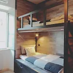 V House