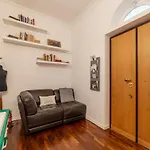 Fontana Di Trevi Design Apartment