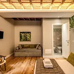 Vite 21 Luxury Room