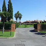 Luxury 3-Bedrooms Villa Near The Sea In Rome