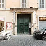 Iflat Elegant Apartment In 18Th Century Palace
