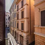 Giulia\'S Navona