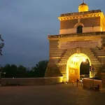 Fairome Guest House