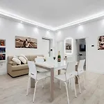 Bmga L The White Crown Apartment In Testaccio