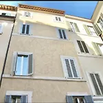 Pantheon Palazzo Lanzi