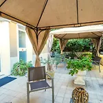 Garden House - Luxury Guest House - Self Check-In Only