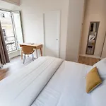 Design 18 Charming Rooms
