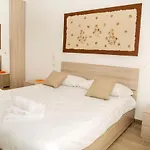 Jn Holiday Home