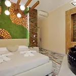 Suite Paradise Rome Guest Rooms