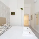 White Gioberti Guesthouse