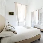 White Gioberti Guesthouse