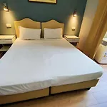 Flavia Suite