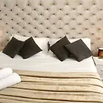 Wamma Spanish Steps Apartment With Two Bedrooms