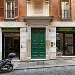 Basic Studio - 350 M Far From Fontana Di Trevi