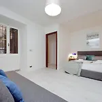 Monti Spacious Apartment 2