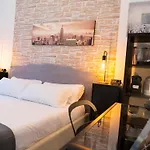 Salotto Piramide