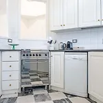 Colonna Guest House