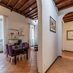 Pantheon Charming Apartment