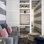 Navona Hi-Tech Apartment