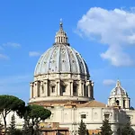 Saint Peter\'S Bright Apartment | Romeloft