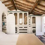 Scala Lovely Terrace Apartment