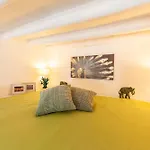 Spanish Steps Splendid Apartment