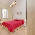 Prestigious Re Di Roma Apartment