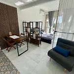 Laura\'S Rooms