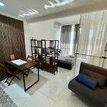 Laura\'S Rooms