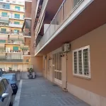 Lella\'S House Vicino Metro A 3 Min A Piedi
