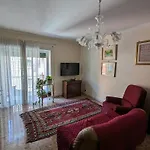 Lella\'S House Vicino Metro A 3 Min A Piedi