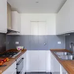 Iflat Colosseum Modern & Peaceful Design Apt