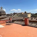 Ladolcevita - The Heart Of Rome At Your Fingertips