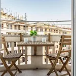 Charme & Luxe 2 Bedroom Apartment City Center