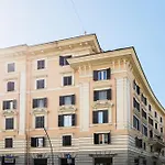 Live Roma - Chez Le Roi Luxury Apartment