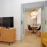 Ych-Colorful And Classy Apartment Near Fori Imperiali