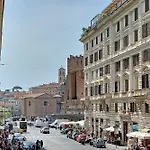 Ych-Colorful And Classy Apartment Near Fori Imperiali