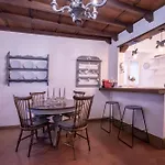 Sweet Arco Farnese