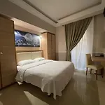 Spqr Suite Guest House