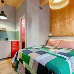 Garden Studio Apartment